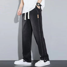 Load image into Gallery viewer, Men's loose straight jeans
